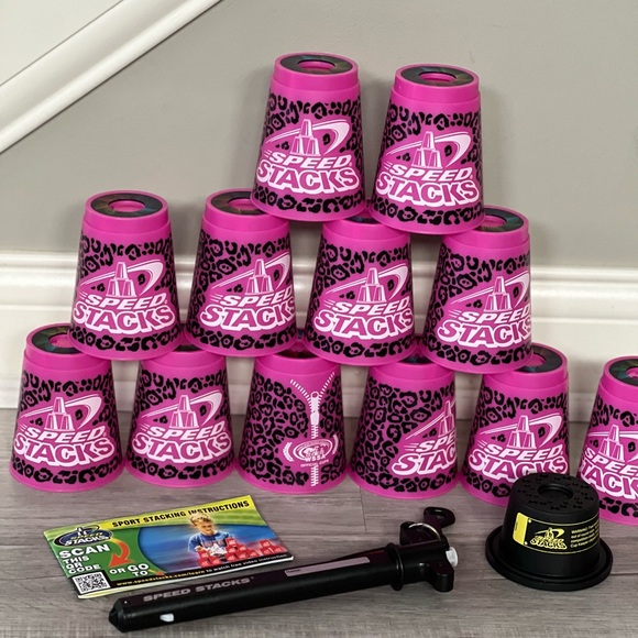 New Speed Stacks Custom Set Limited Edition Pink Zippy Leopard Cup Keeper - Picture 2 of 6
